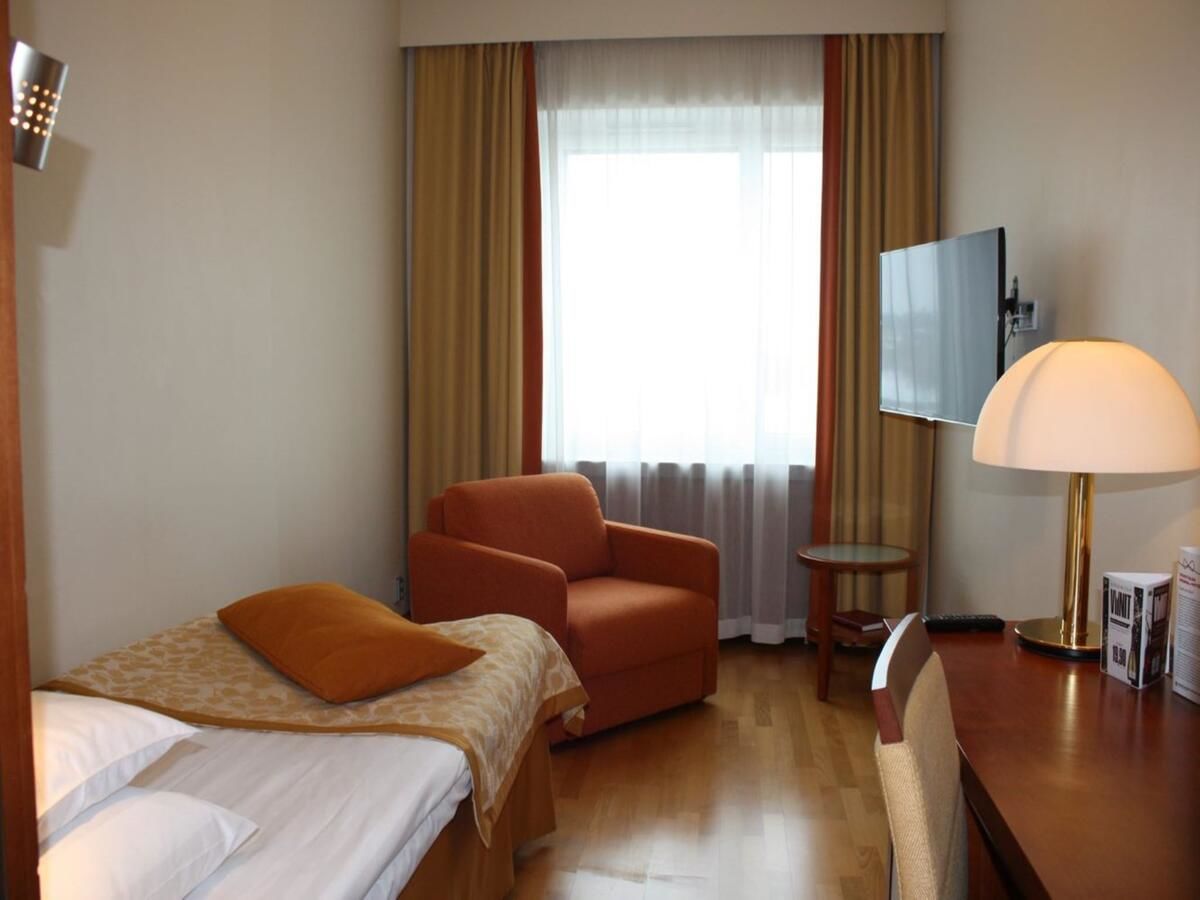 Отель Original Sokos Hotel Seurahuone Savonlinna Савонлинна